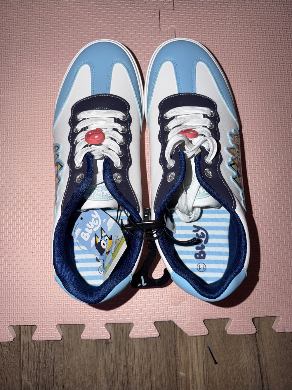 Ground Up Bluey Sneakers; Size: Women's 11